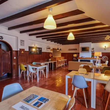 Pensión Homemoel Local Accomodation Al São Pedro de Muel