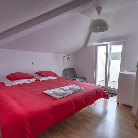 Pensión Homemoel Local Accomodation Al 3*