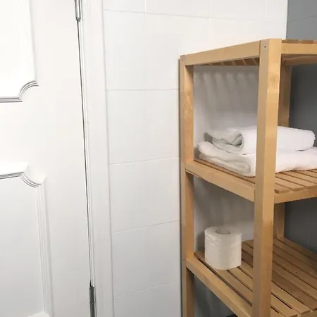 Homemoel Local Accomodation Al Pensión 3*