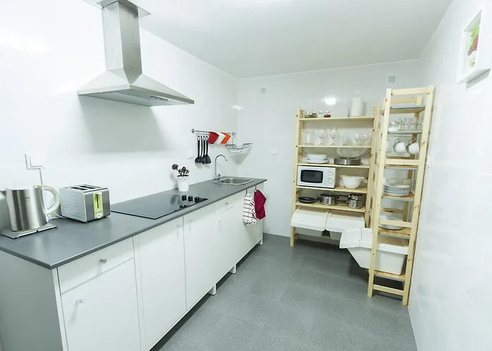 Homemoel Local Accomodation Al 게스트하우스 3*