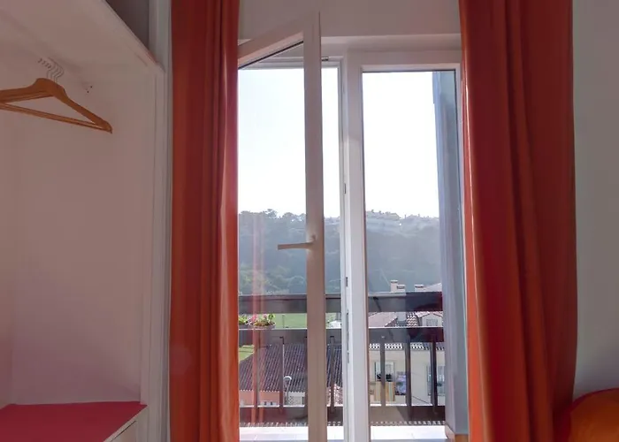 Homemoel Local Accomodation Al